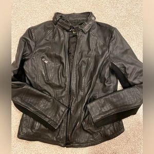 NWOT Bernardo genuine leather jacket, women’s M (black)